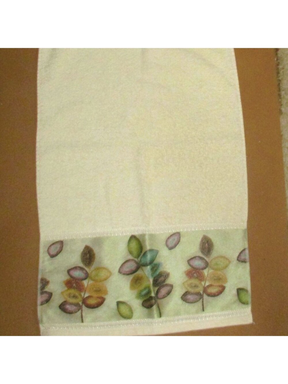 Croscill Mosaic Leaves Hand Towel  Decorative Accent For Bathroom  Kitchen